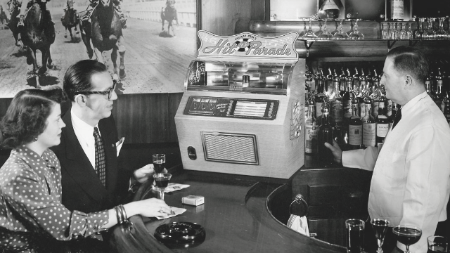 Chicago Coin Machine Company hit parade jukebox sales photo