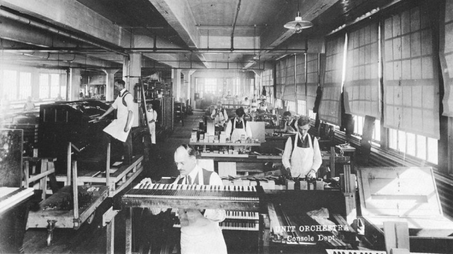 Wurlitzer Employee